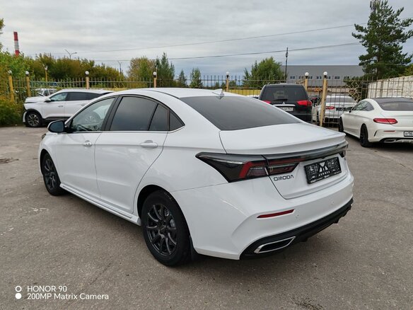 2024 Omoda S5, белый - вид 3