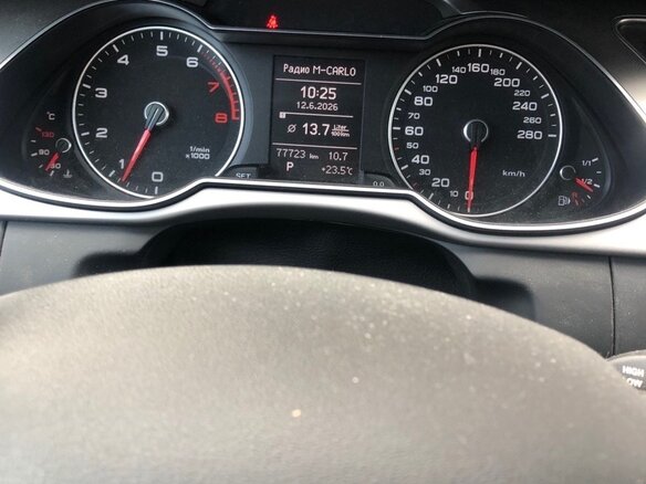 2014 Audi A4 IV (B8) Рестайлинг, белый, 1500000 рублей - вид 6