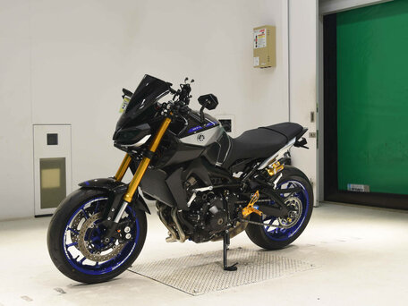 2019 Yamaha MT-09 (FZ-09), чёрный, 950000 рублей, вид 4