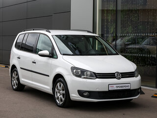 2012 Volkswagen Touran I Рестайлинг 2, белый, 949000 рублей, вид 3
