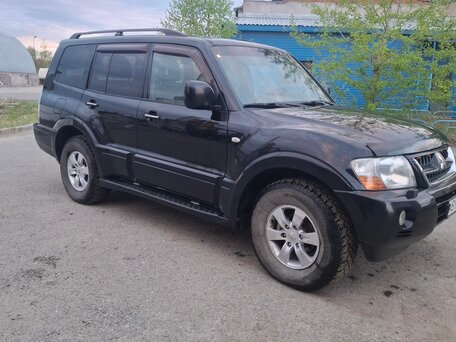 2006 Mitsubishi Pajero III Рестайлинг, чёрный, 1150000 рублей, вид 4