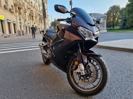 2014 Honda VFR 800, красный, 600000 рублей, вид 1