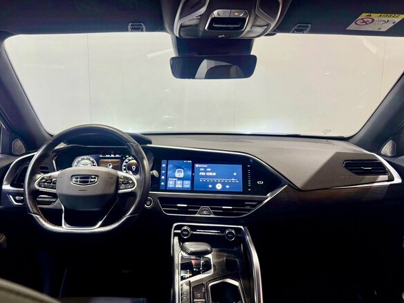 2024 Geely Tugella I Рестайлинг, серый, 2820000 рублей - вид 10