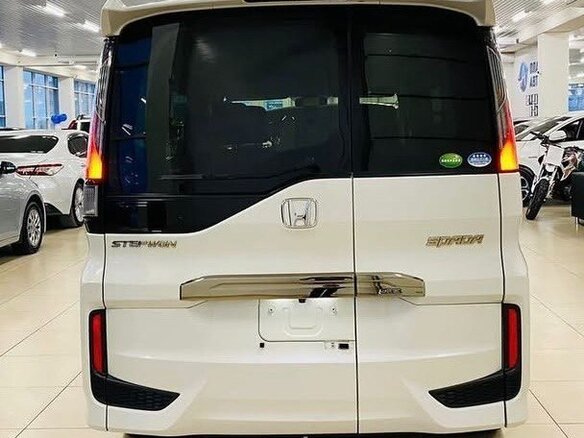 2021 Honda Stepwgn Spada V Рестайлинг, белый - вид 7