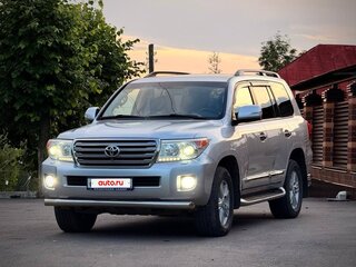 2013 Toyota Land Cruiser 200 Series Рестайлинг 1, серебристый, 3600000 рублей, вид 1