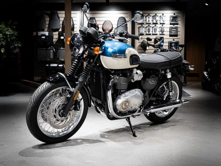 2026 Triumph Bonneville T120, белый, 2070000 рублей, вид 2