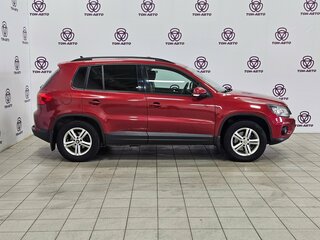 2013 Volkswagen Tiguan I Рестайлинг, красный, 1143000 рублей, вид 4