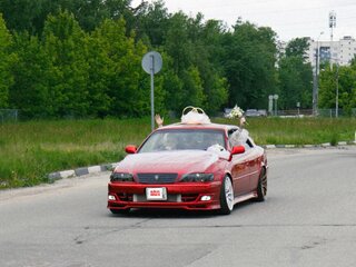 1999 Toyota Chaser VI (X100) Рестайлинг, белый, 1350000 рублей, вид 1