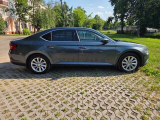2018 Skoda Superb III, серый, 1800000 рублей, вид 4