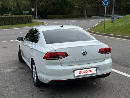 2019 Volkswagen Passat B8 Рестайлинг, белый, 2697000 рублей, вид 4