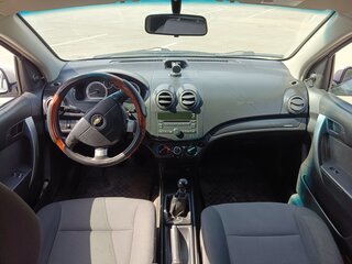 2010 Chevrolet Aveo I Рестайлинг, серебристый, 350000 рублей, вид 2