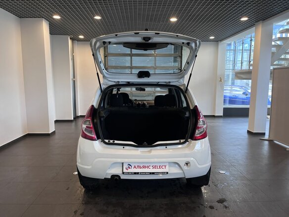 2013 Renault Sandero I, белый, 434000 рублей - вид 30