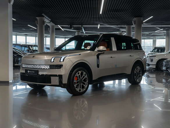 2026 Lynk & Co 900, серый, 7900000 рублей