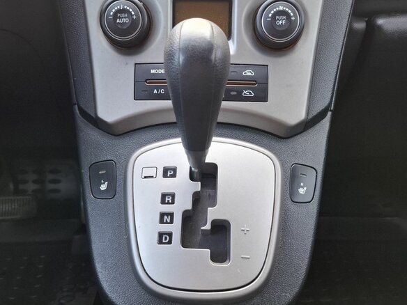 2010 Kia Carens II (UN), коричневый, 740000 рублей - вид 10