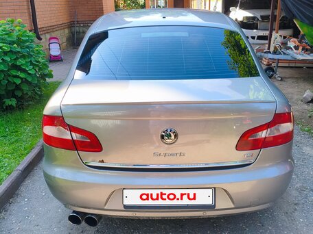 2011 Skoda Superb II, серый, 740000 рублей, вид 5