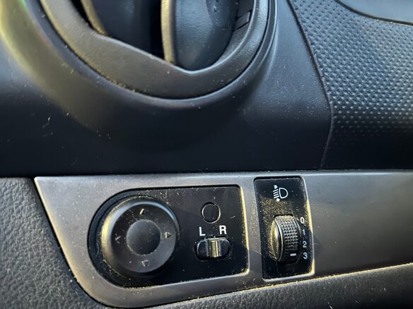 2007 Chevrolet Aveo I Рестайлинг, красный, 400000 рублей - вид 10