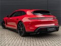 2026 Porsche Taycan GTS Sport Turismo I Рестайлинг, красный - вид 2