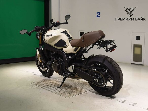 2025 Yamaha XSR900, бежевый, 1299000 рублей - вид 5
