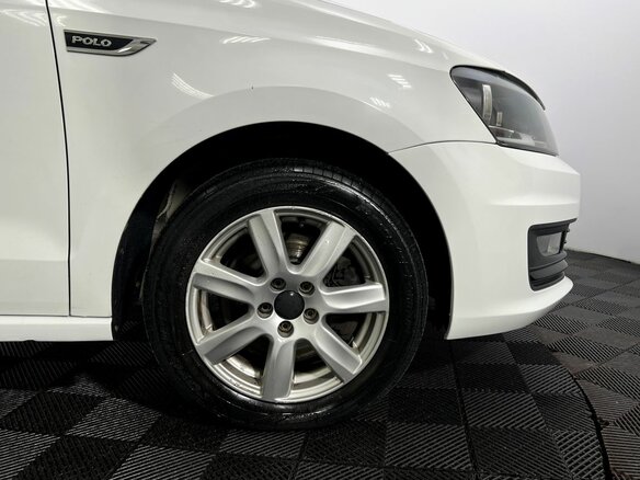 2016 Volkswagen Polo V Рестайлинг, белый - вид 21