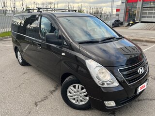 2016 Hyundai H-1 II Рестайлинг, коричневый, 2200000 рублей, вид 2