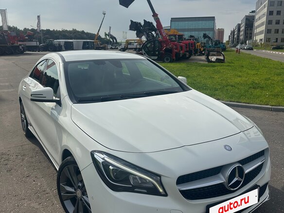 2016 Mercedes-Benz CLA 200 I (C117, X117) Рестайлинг, белый, 2300000 рублей - вид 1