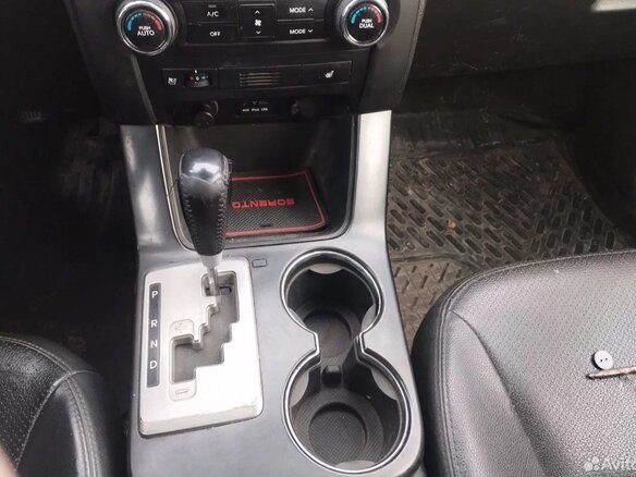 2010 Kia Sorento II, серый - вид 11