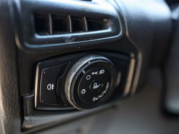 2012 Ford Focus III, чёрный - вид 13
