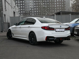 2017 BMW 5 серии 530d xDrive VII (G30/G31/G38), белый, 3699000 рублей, вид 4