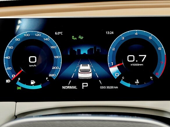 2024 Jetour X70+ I Рестайлинг, красный, 2335000 рублей - вид 5