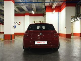 2013 BMW 1 серии 116i II (F20/F21), красный, 1095000 рублей, вид 4