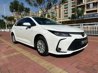 2023 Toyota Corolla XII (E210), белый, 1640000 рублей, вид 3