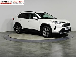 2020 Toyota RAV4 V (XA50), белый, 2947000 рублей, вид 3
