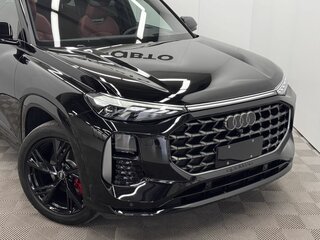 2026 Audi Q6 45 TFSI, чёрный, 7570000 рублей, вид 3