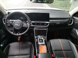 2021 Kia KX3, белый, 1576748 рублей, вид 5