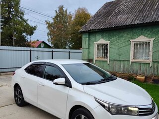 2013 Toyota Corolla X (E140, E150) Рестайлинг, белый, 1300000 рублей, вид 3