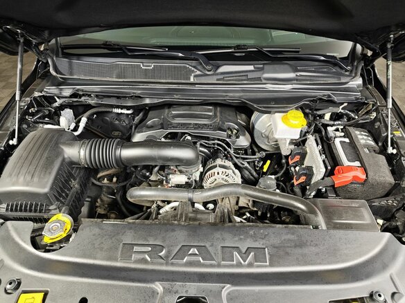 2023 Ram 1500 Crew Cab V, чёрный, 8351000 рублей - вид 10