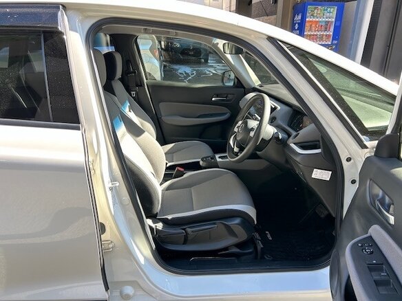 2023 Honda Fit Crosstar IV Рестайлинг, белый, 968000 рублей - вид 8