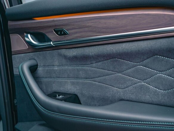 2026 Geely Monjaro I, серебристый, 4954990 рублей - вид 12
