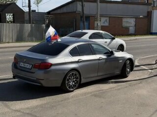 2012 BMW 5 серии 528i xDrive VI (F10/F11/F07), серый, 1400000 рублей, вид 2