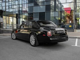 2004 Rolls-Royce Phantom VII, чёрный, 13475000 рублей, вид 4