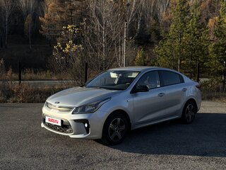 2018 Kia Rio IV, серебристый, 1350000 рублей, вид 2