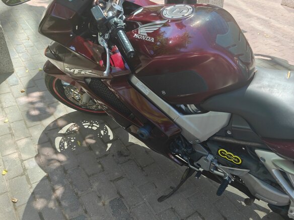 2002 Honda VFR 800, красный, 380000 рублей - вид 4