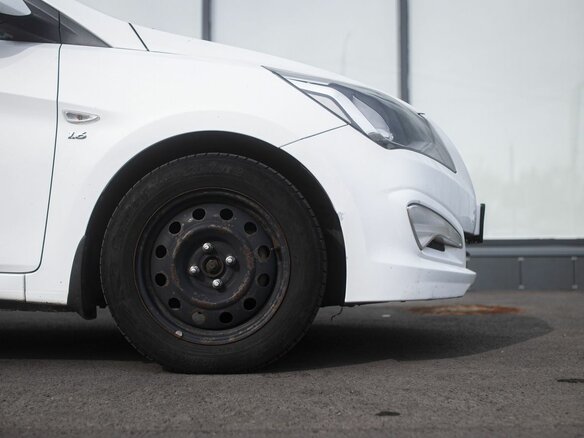 2014 Hyundai Solaris I Рестайлинг, белый, 580000 рублей - вид 8