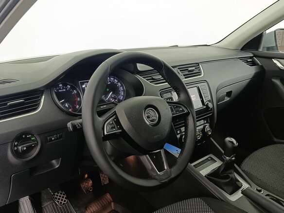 2017 Skoda Octavia III (A7), серебристый, 1240000 рублей - вид 8