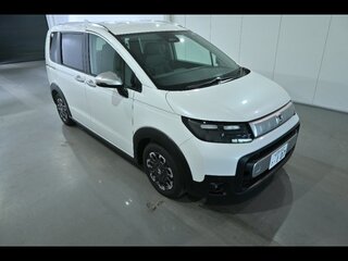 2025 Honda Freed Crosstar III, белый, 1800000 рублей, вид 1