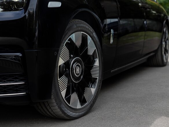 2024 Rolls-Royce Phantom Long Extended VIII, чёрный, 90510300 рублей - вид 15