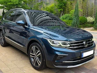 2023 Volkswagen Tiguan II Рестайлинг, синий, 3050000 рублей, вид 1