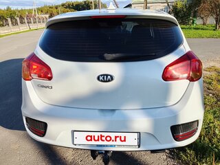 2017 Kia Ceed II Рестайлинг, белый, 1152000 рублей, вид 2