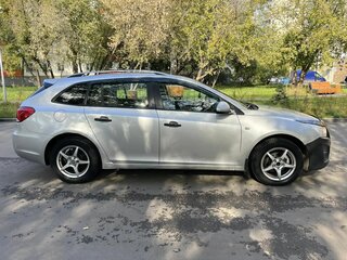 2013 Chevrolet Cruze I Рестайлинг, серебристый, 450000 рублей, вид 4