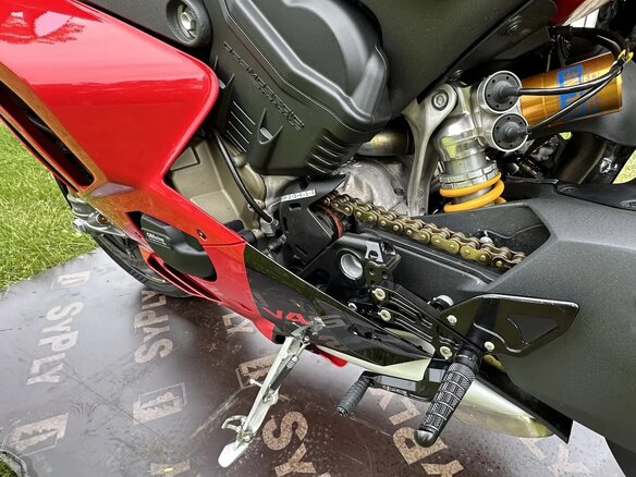 2023 Ducati Panigale V4, красный, 2680000 рублей - вид 8